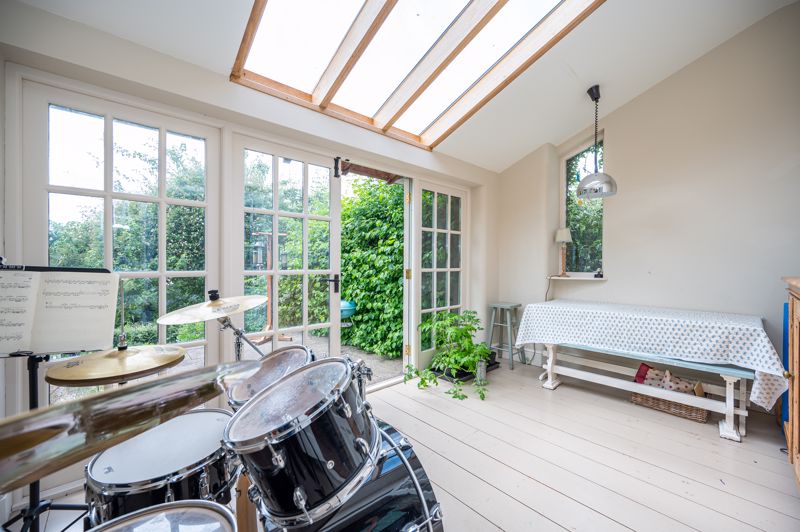 Sun Room- click for photo gallery